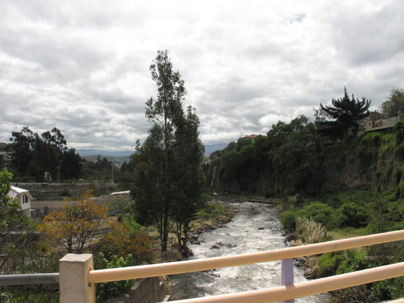 Click on image to return to index 27ambato.jpg