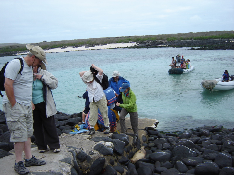 0707071608alicegalapagospeoplelanding.jpg