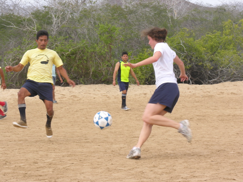 Click on image to return to index 07070815postofficebayfutbol20.jpg