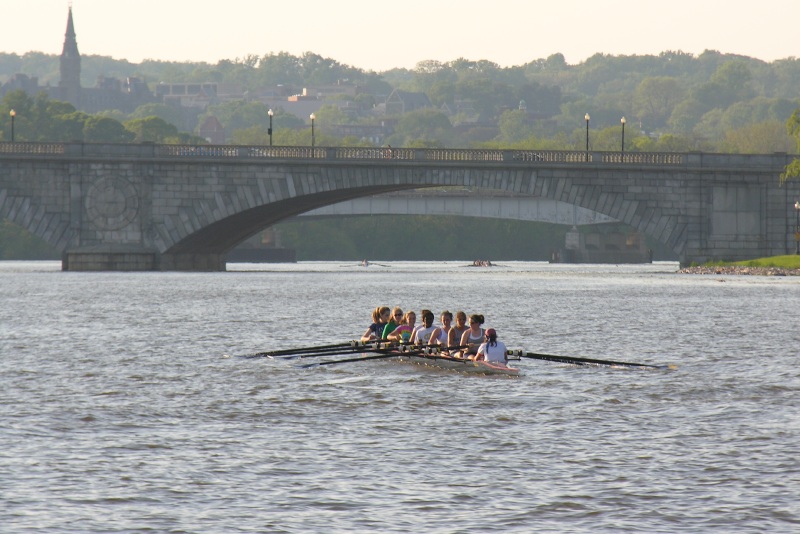 Click on image to return to index canoe05.jpg