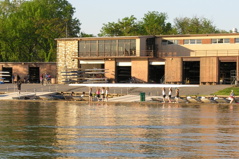 Click on image to return to index canoe07.jpg