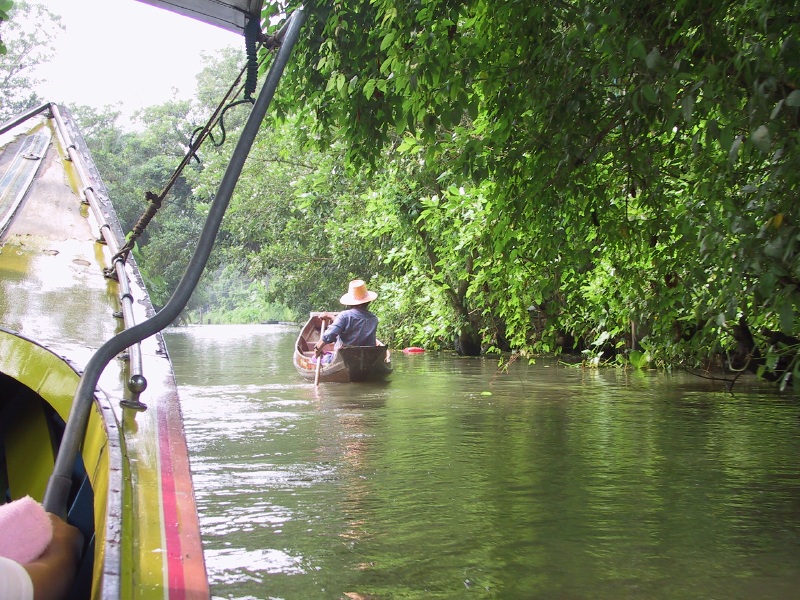 canoe09.jpg