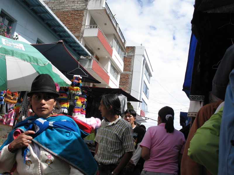 11otavalomarket.jpg