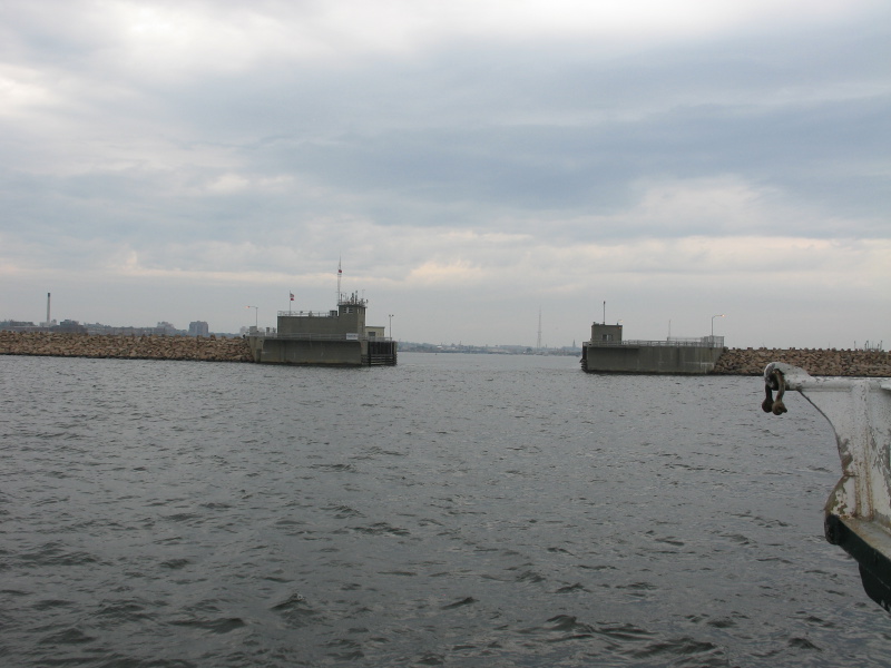 Click on image to return to index t060623harborgate.jpg