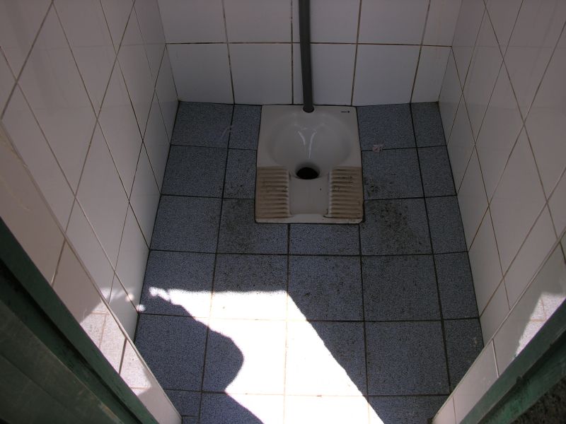 11zincatrailtoilet.jpg