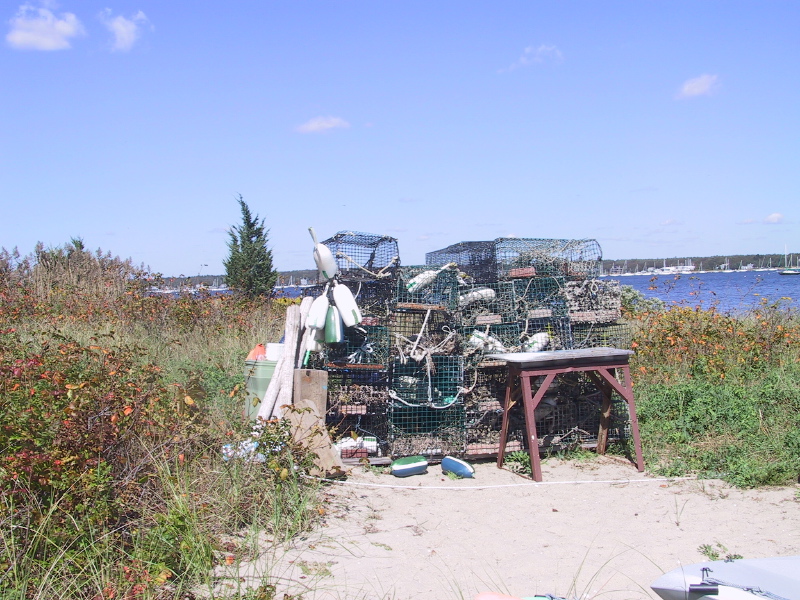 060926mattapoisettharborlobsterpots.jpg