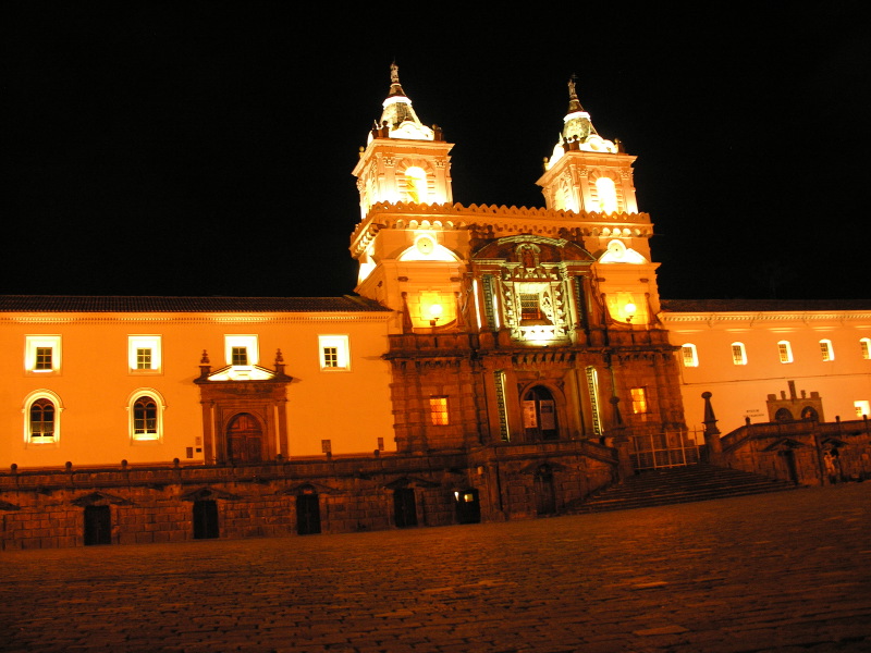 0706302127quito_2night.jpg