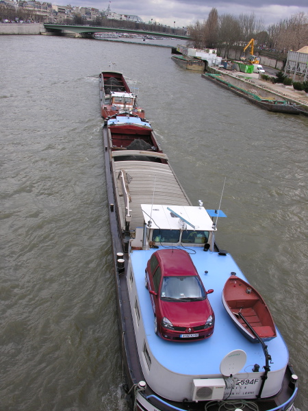 Click on image to return to index 0501tugboatbarge22.jpg