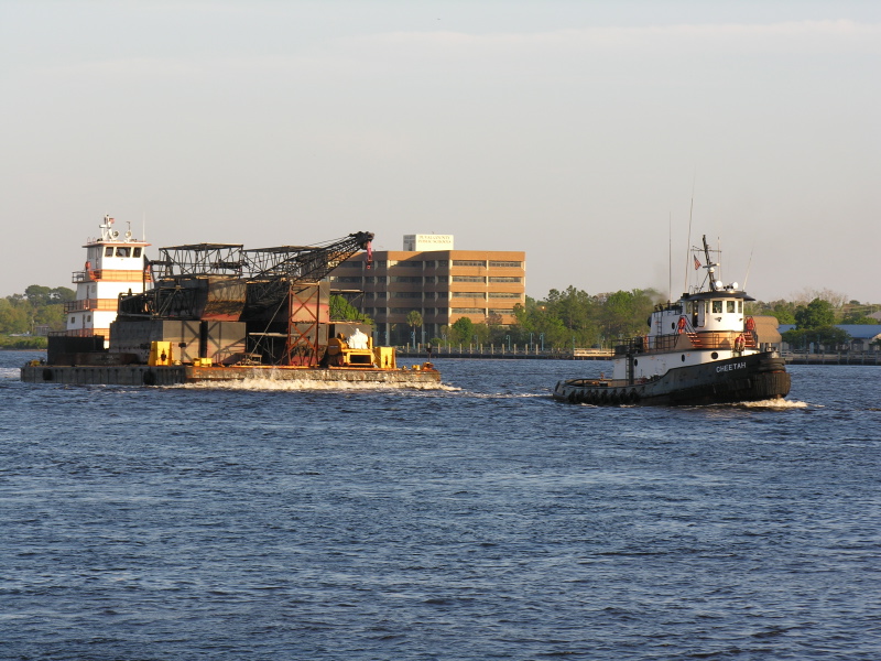 0603tugboatbarge10.jpg