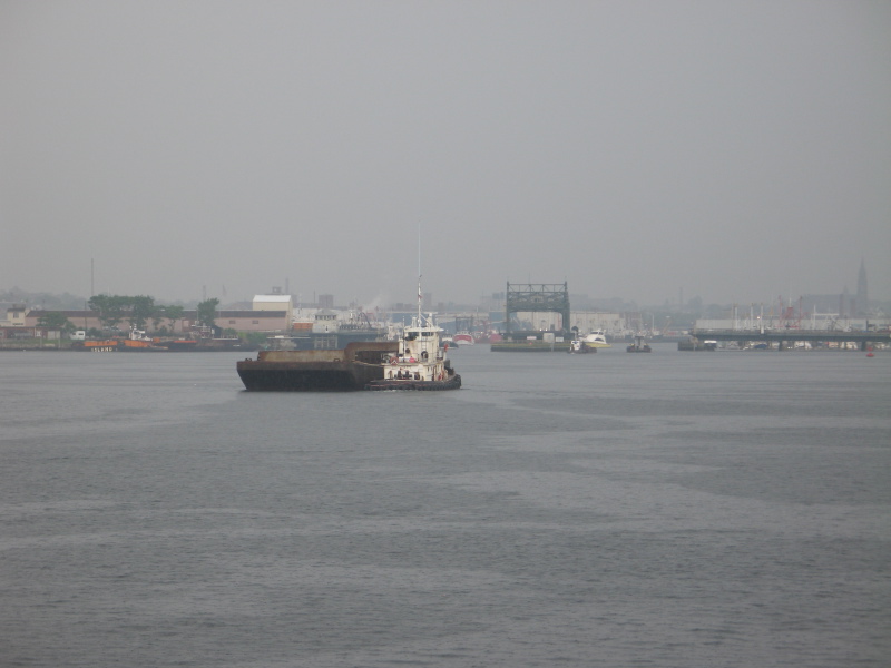 0606tugboatbarge17.jpg