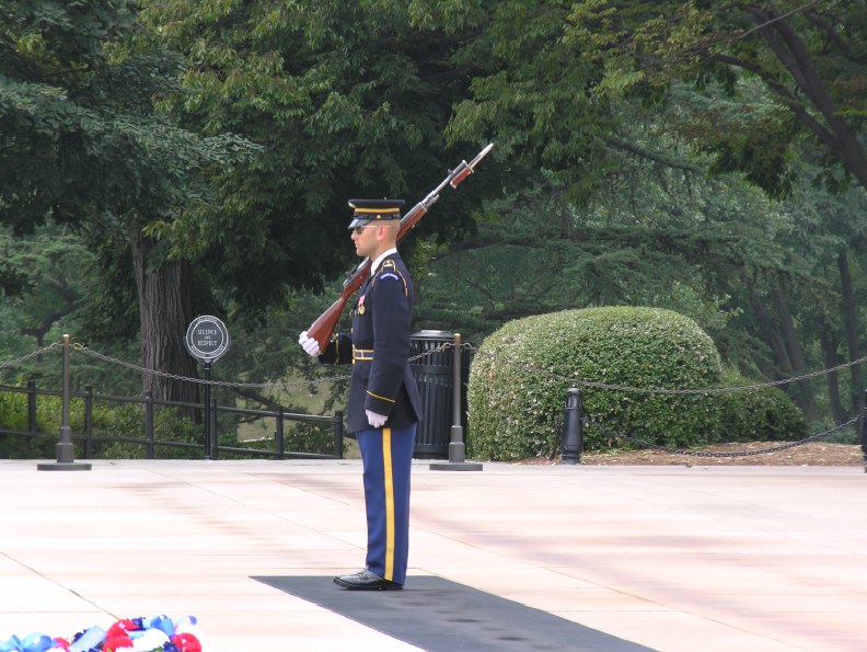 1021_tomb_unknown_soldier.jpg