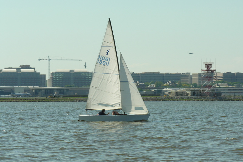 600sailboatcrystalcity.jpg